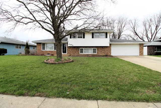 $234,900 | 631 Concord Place, Bourbonnais, IL 60914