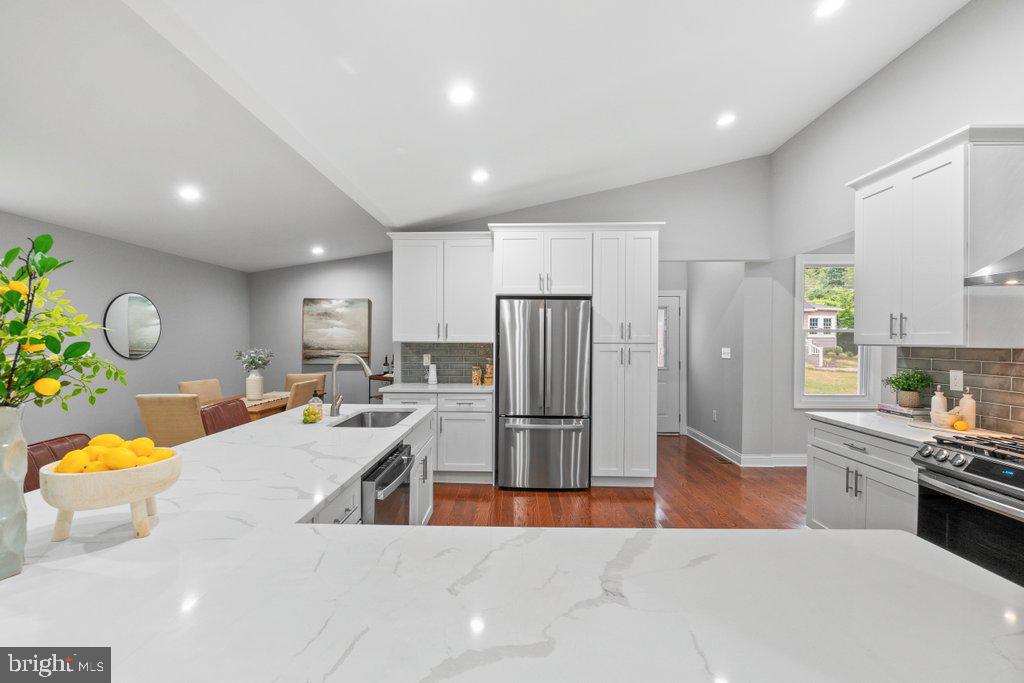 3456 Halcyon Road Stevenson, MD 21153 - Photo 11 of 39 Oversized Quarts Countertops
