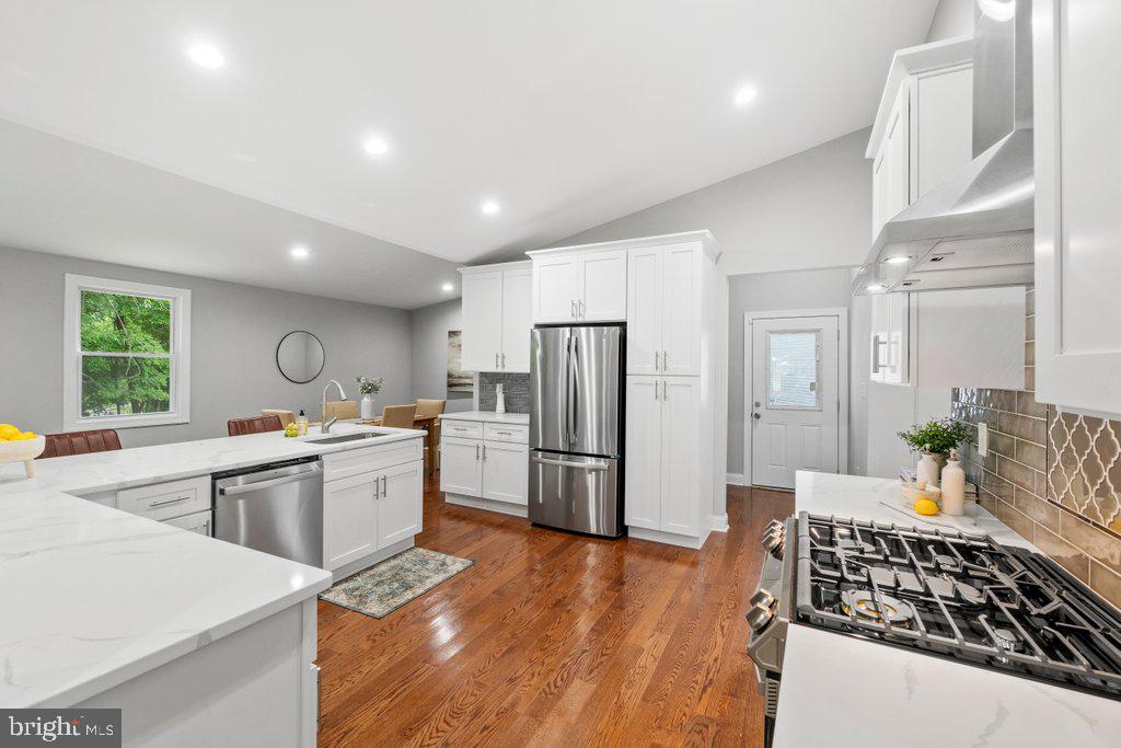 3456 Halcyon Road Stevenson, MD 21153 - Photo 12 of 39 Gas Stove