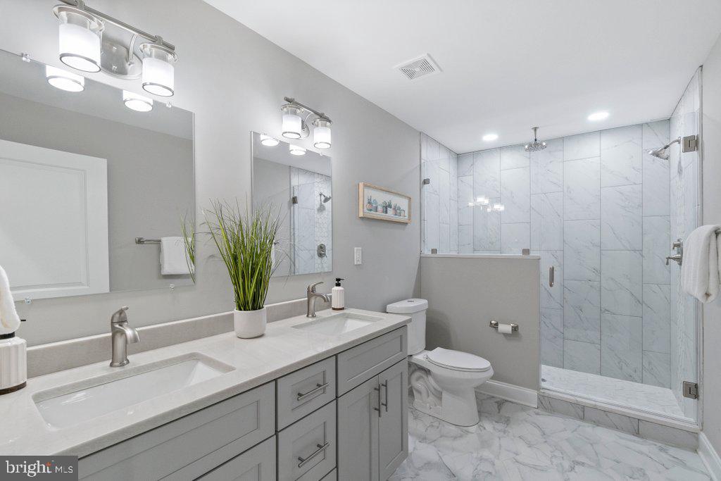 3456 Halcyon Road Stevenson, MD 21153 - Photo 20 of 39 Large Primary Bathroom