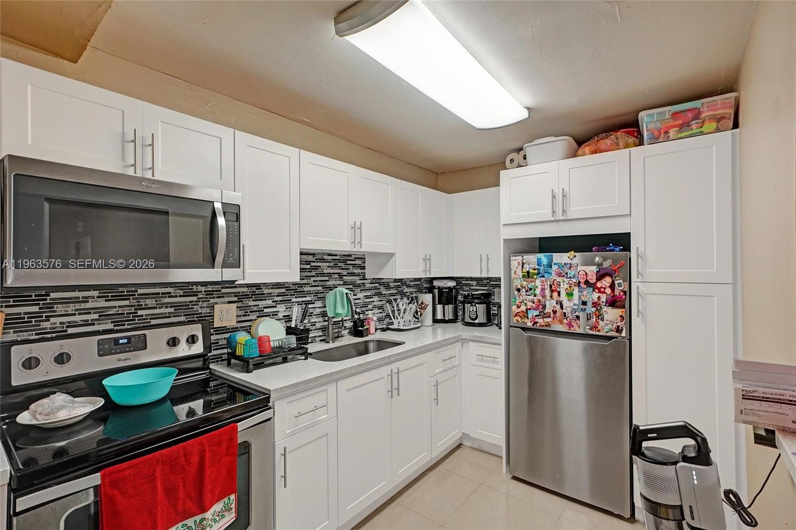 9459 Southwest 76th Street, Unit R7 Miami, FL 33173 - Photo 6 of 21