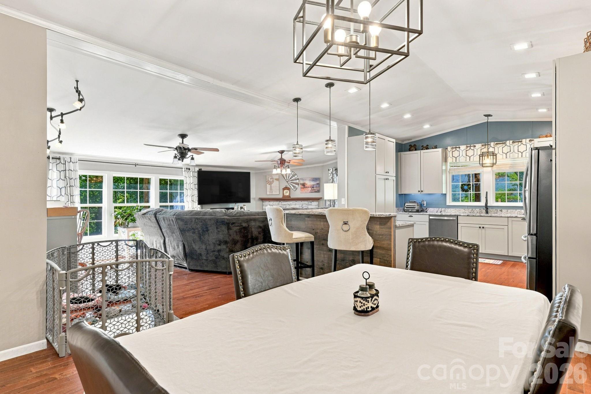 4 Sunset Farms Road Whittier, NC 28789 - Photo 7 of 48 Gallery Image 7