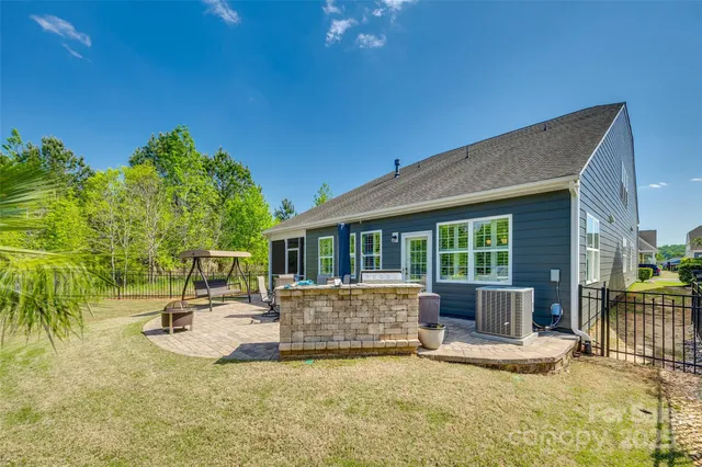 $569,900 | 4083 Home Grown Way, Clover, SC 29710