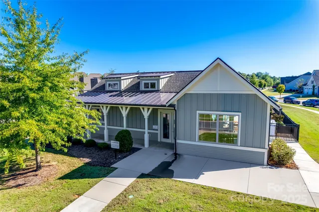 $569,900 | 4083 Home Grown Way, Clover, SC 29710