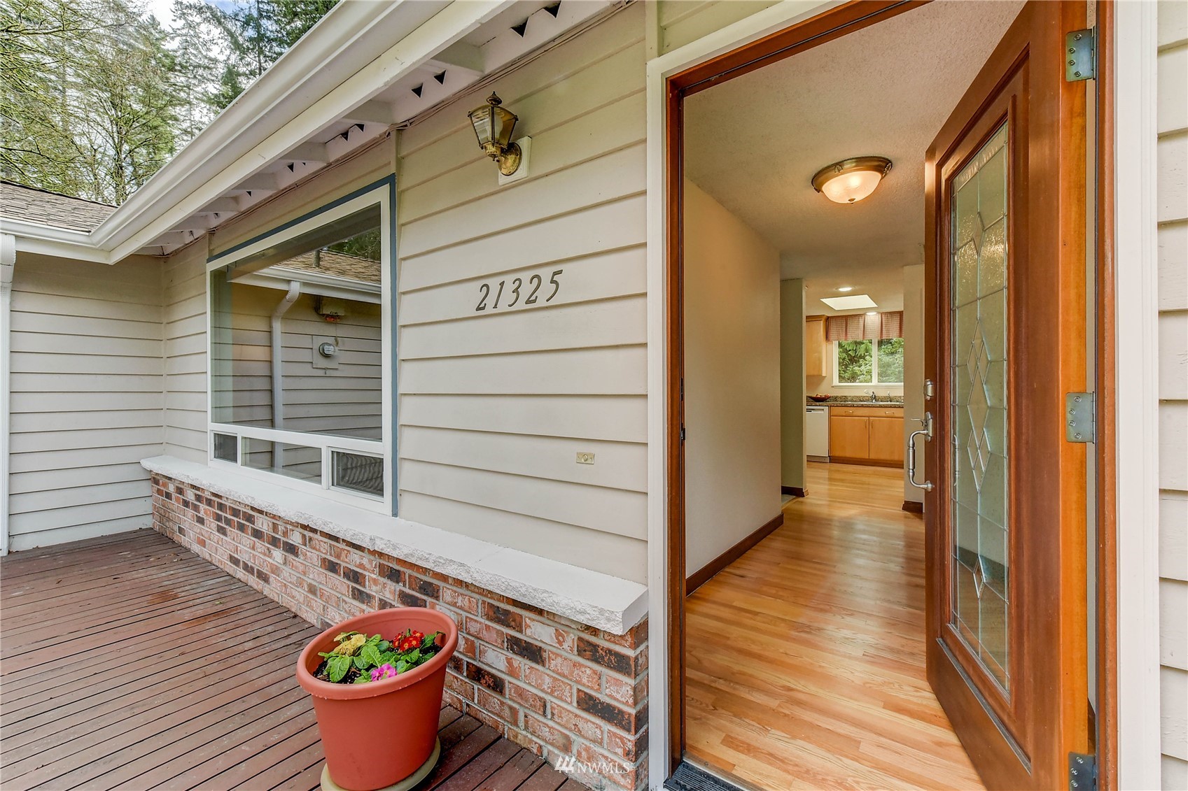21325 9th Avenue Southeast Bothell, WA 98021 - Photo 3 of 39