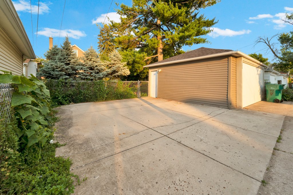 1336 Grove Avenue Berwyn, IL 60402 - Photo 24 of 30