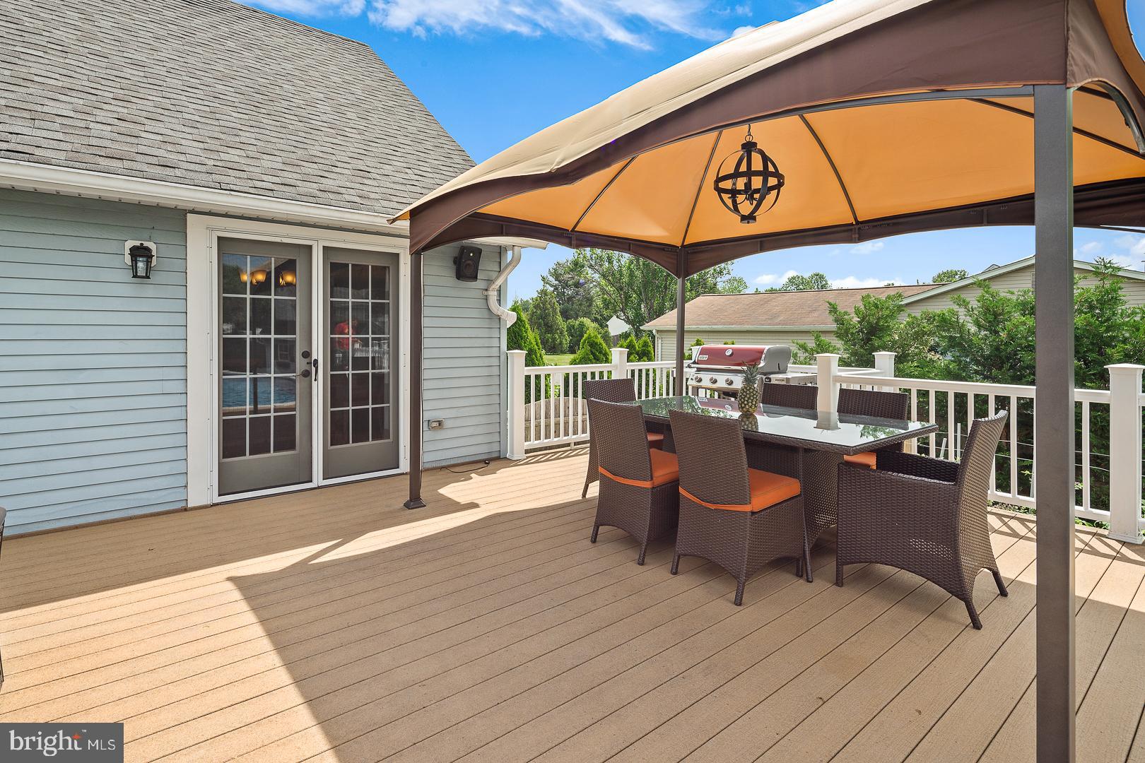 8 Valley Road Hamilton, NJ 08690 - Photo 29 of 31 a outdoor space view with a sitting space