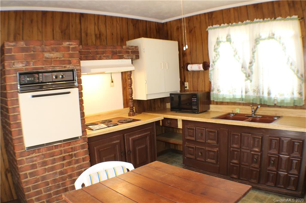 821 Thompson Road Rutherfordton, NC 28139 - Photo 15 of 47
