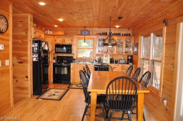 2057 Deer Run Purlear, NC 28665 - Photo 2 of 26 Gallery Image 2