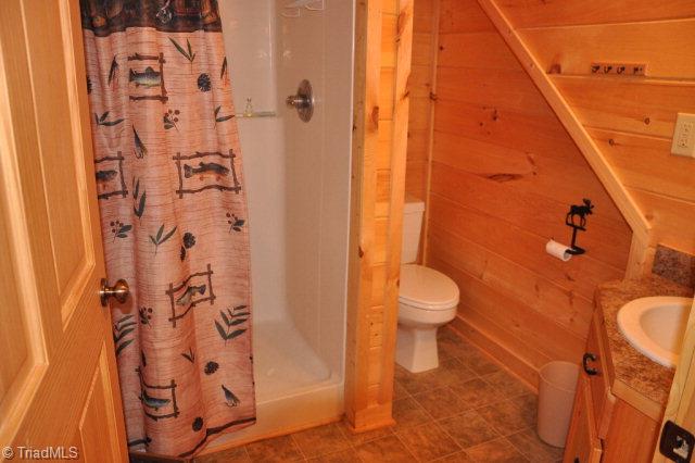 2057 Deer Run Purlear, NC 28665 - Photo 17 of 26 Bsmr Bedrm Bath