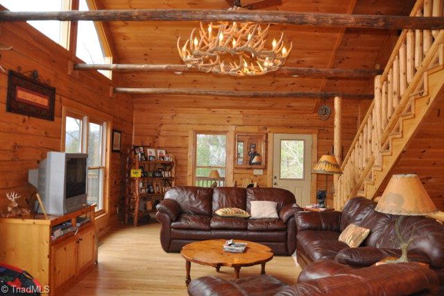 2057 Deer Run Purlear, NC 28665 - Photo 3 of 26 Gallery Image 3