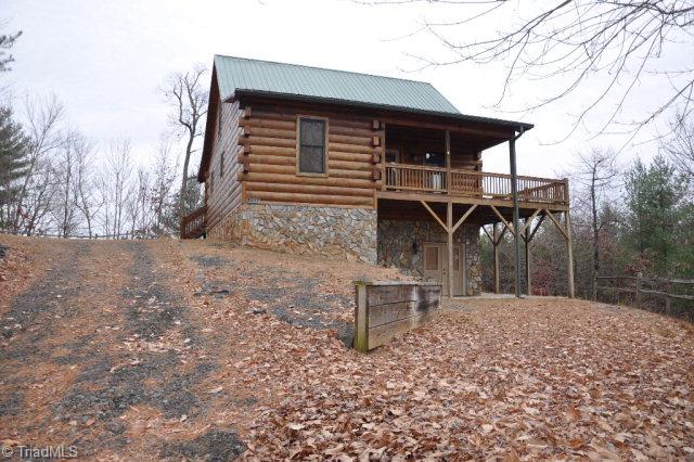 2057 Deer Run Purlear, NC 28665 - Photo 25 of 26 Gallery Image 25