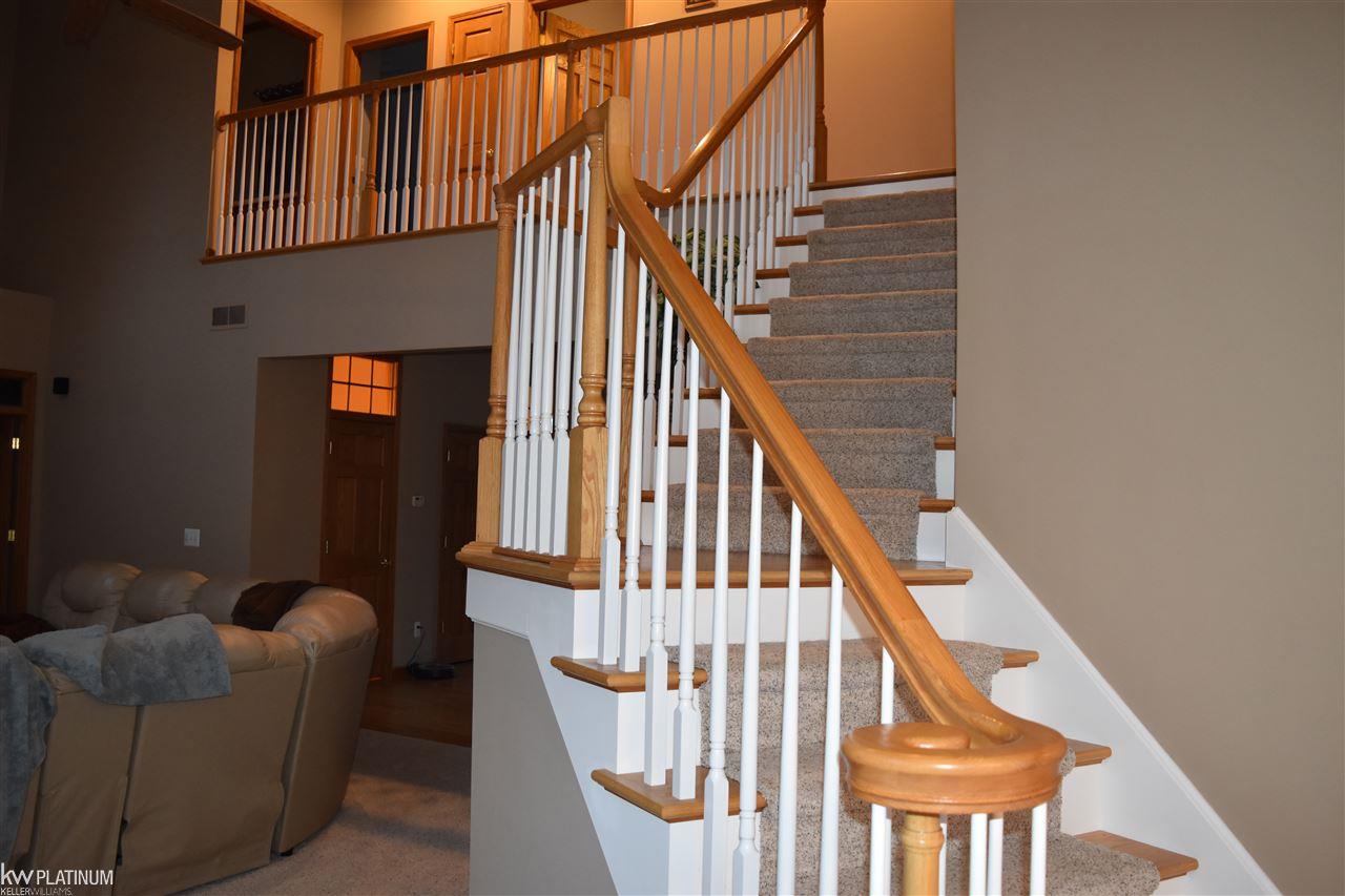 9615 Bartel Road Columbus, MI 48063 - Photo 8 of 44