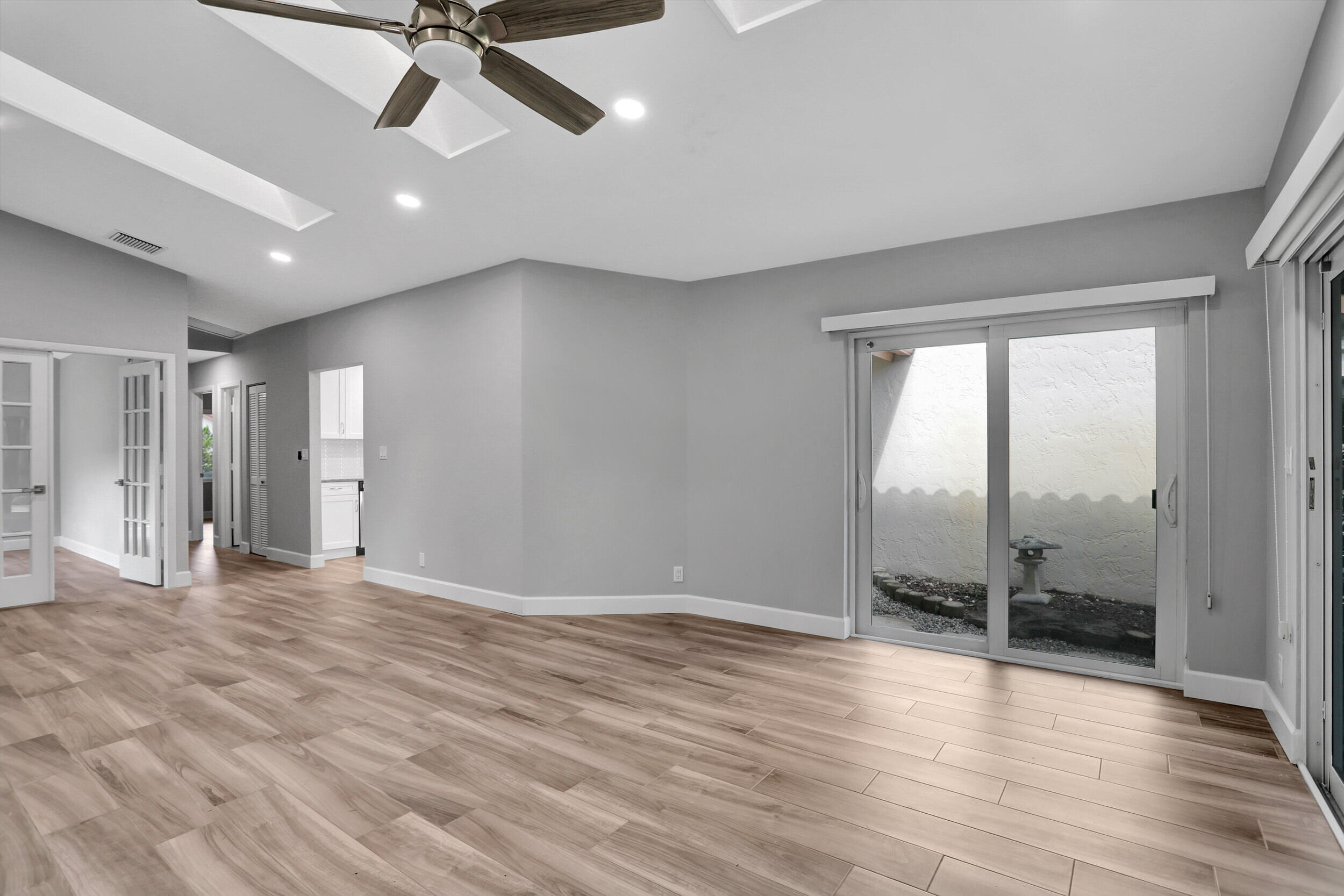 23271 Water Circle Boca Raton, FL 33486 - Photo 6 of 64 Living