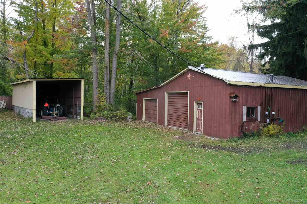 2720 South Lakeshore Road Applegate, MI 48401 - Photo 19 of 35 50058911-18.JPG