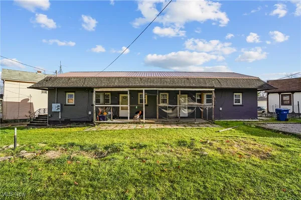 $154,000 | 1017 Broadway Street, Masury, OH 44438