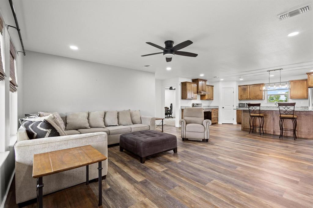 293 Private Road Honey Grove, TX 75446 - Photo 4 of 29