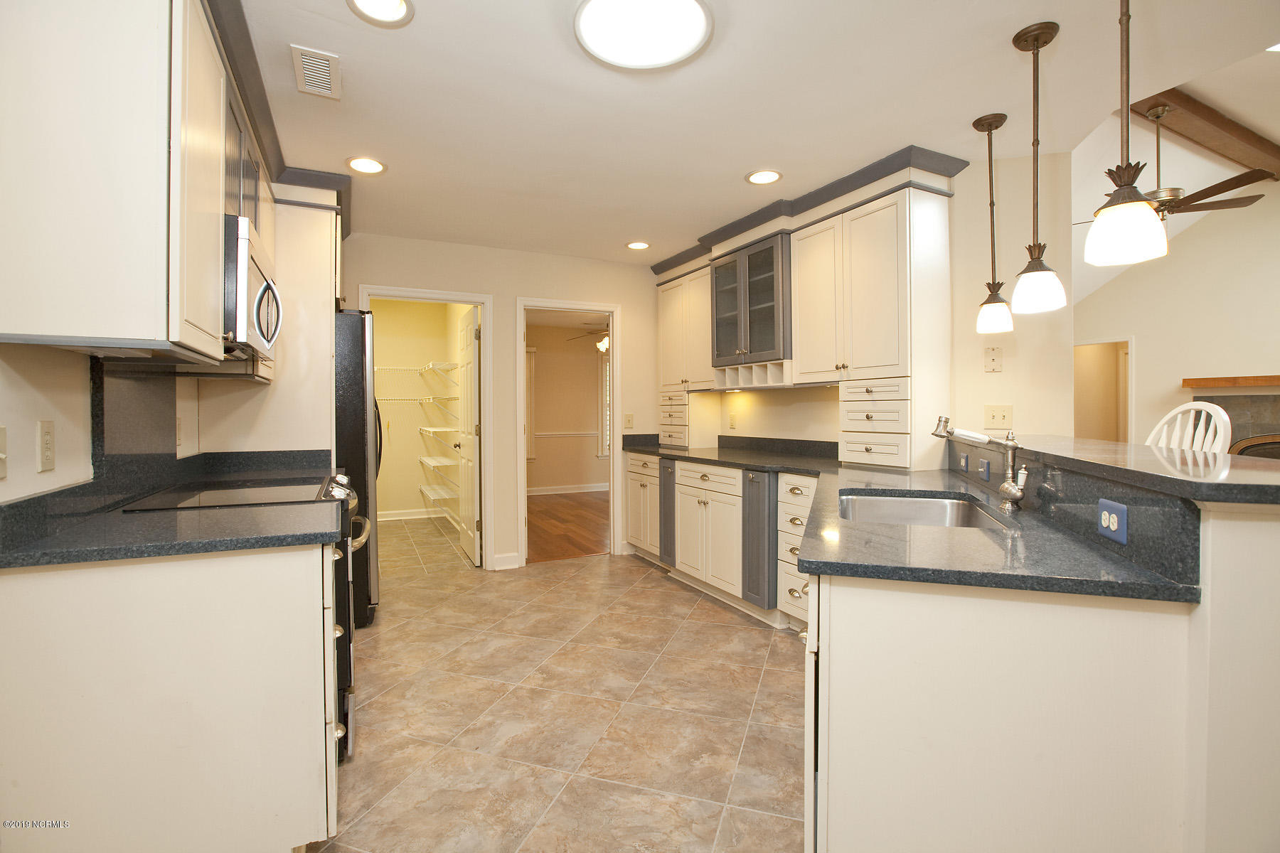 1509 Grove Point Road Wilmington, NC 28409 - Photo 11 of 37 grove point 1509 5kit shane_0422