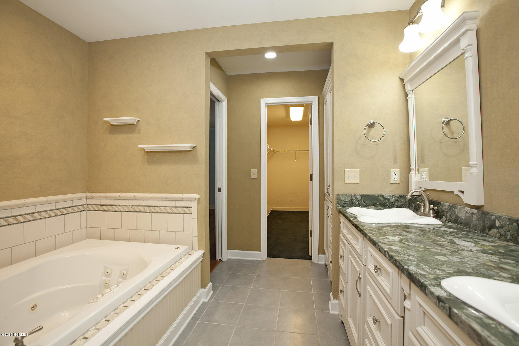 1509 Grove Point Road Wilmington, NC 28409 - Photo 25 of 37 grove point 1509 11mba shane_0483