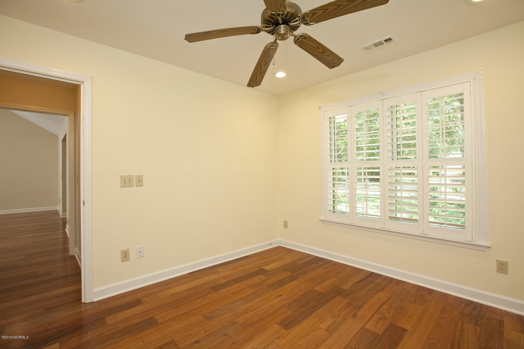 1509 Grove Point Road Wilmington, NC 28409 - Photo 30 of 37 grove point 1509 13br shane_0498