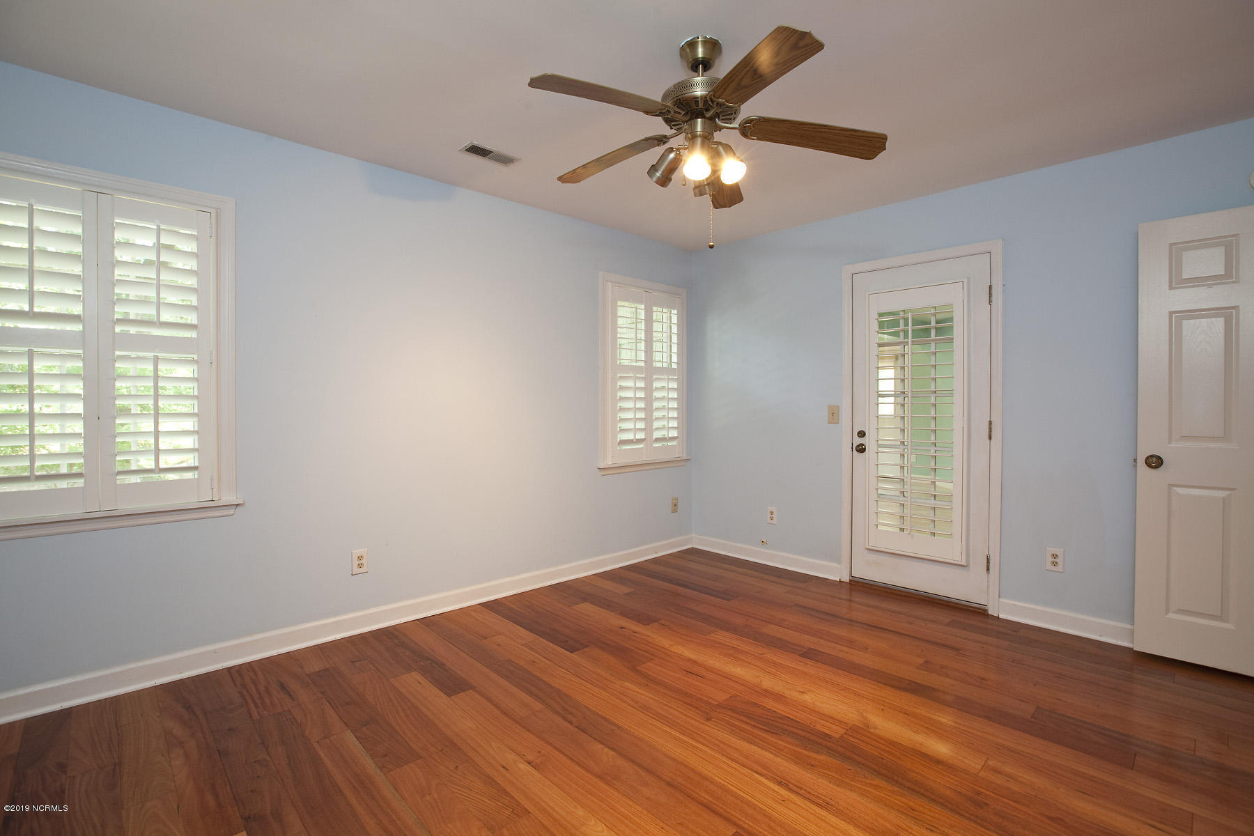 1509 Grove Point Road Wilmington, NC 28409 - Photo 32 of 37 grove point 1509 15br shane_0507