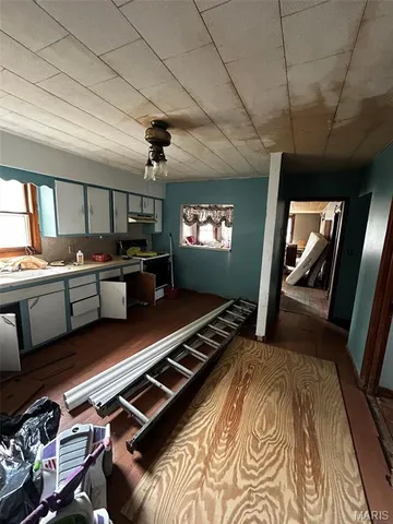 $30,000 | 111 South Elm Street, Nokomis, IL 62075