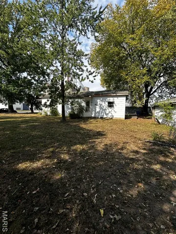 $30,000 | 111 South Elm Street, Nokomis, IL 62075