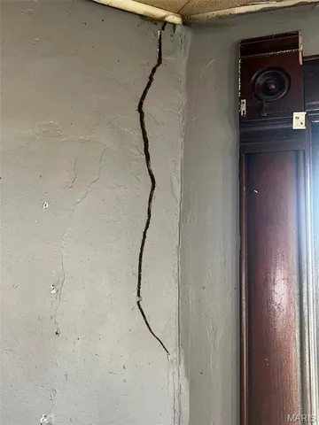 $30,000 | 111 South Elm Street, Nokomis, IL 62075