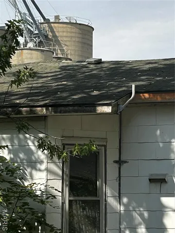 $30,000 | 111 South Elm Street, Nokomis, IL 62075