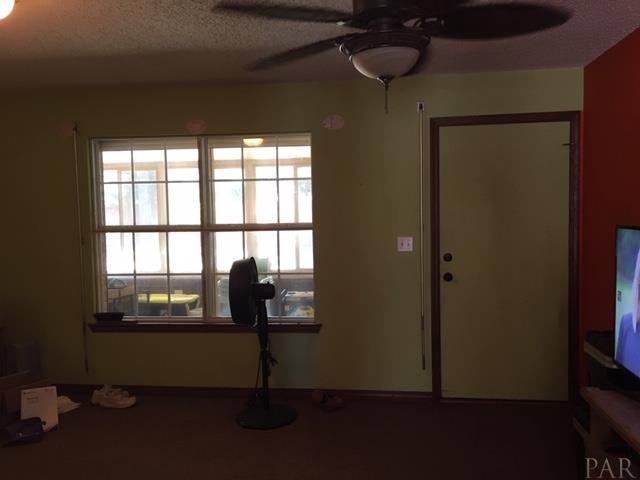 6506 Oakcrest Road Milton, FL 32570 - Photo 13 of 22 Gallery Image 13