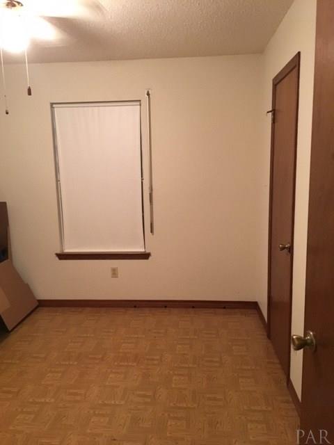 6506 Oakcrest Road Milton, FL 32570 - Photo 15 of 22 Gallery Image 15