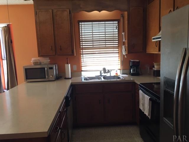6506 Oakcrest Road Milton, FL 32570 - Photo 8 of 22 Gallery Image 8