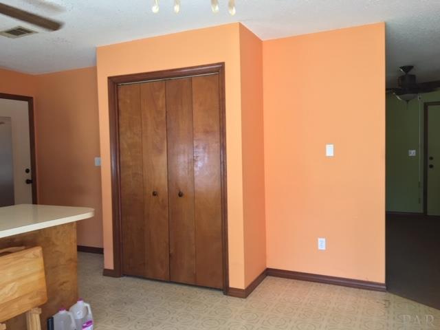 6506 Oakcrest Road Milton, FL 32570 - Photo 9 of 22 Gallery Image 9