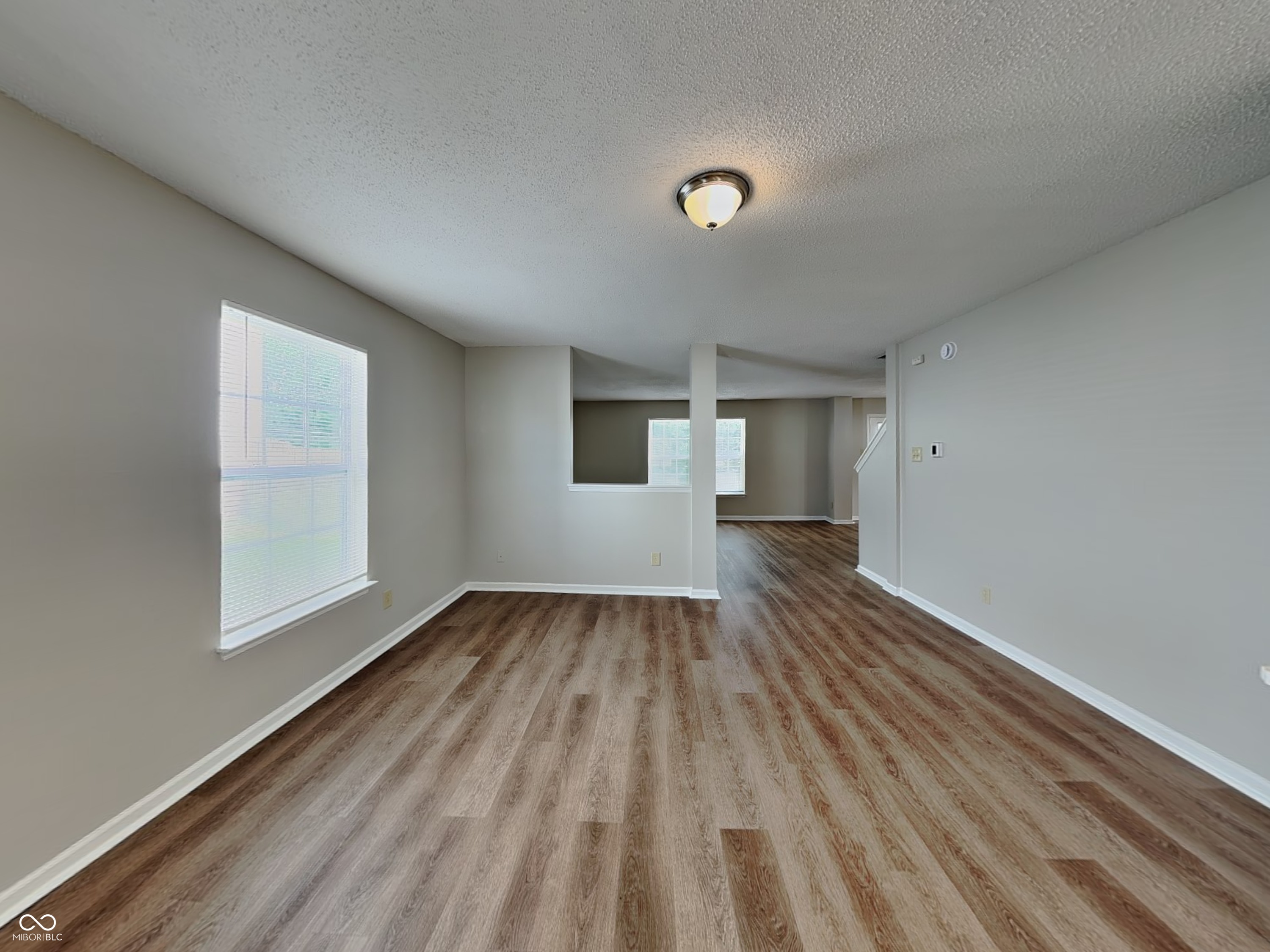 3129 Everbloom Way Indianapolis, IN 46217 - Photo 2 of 18