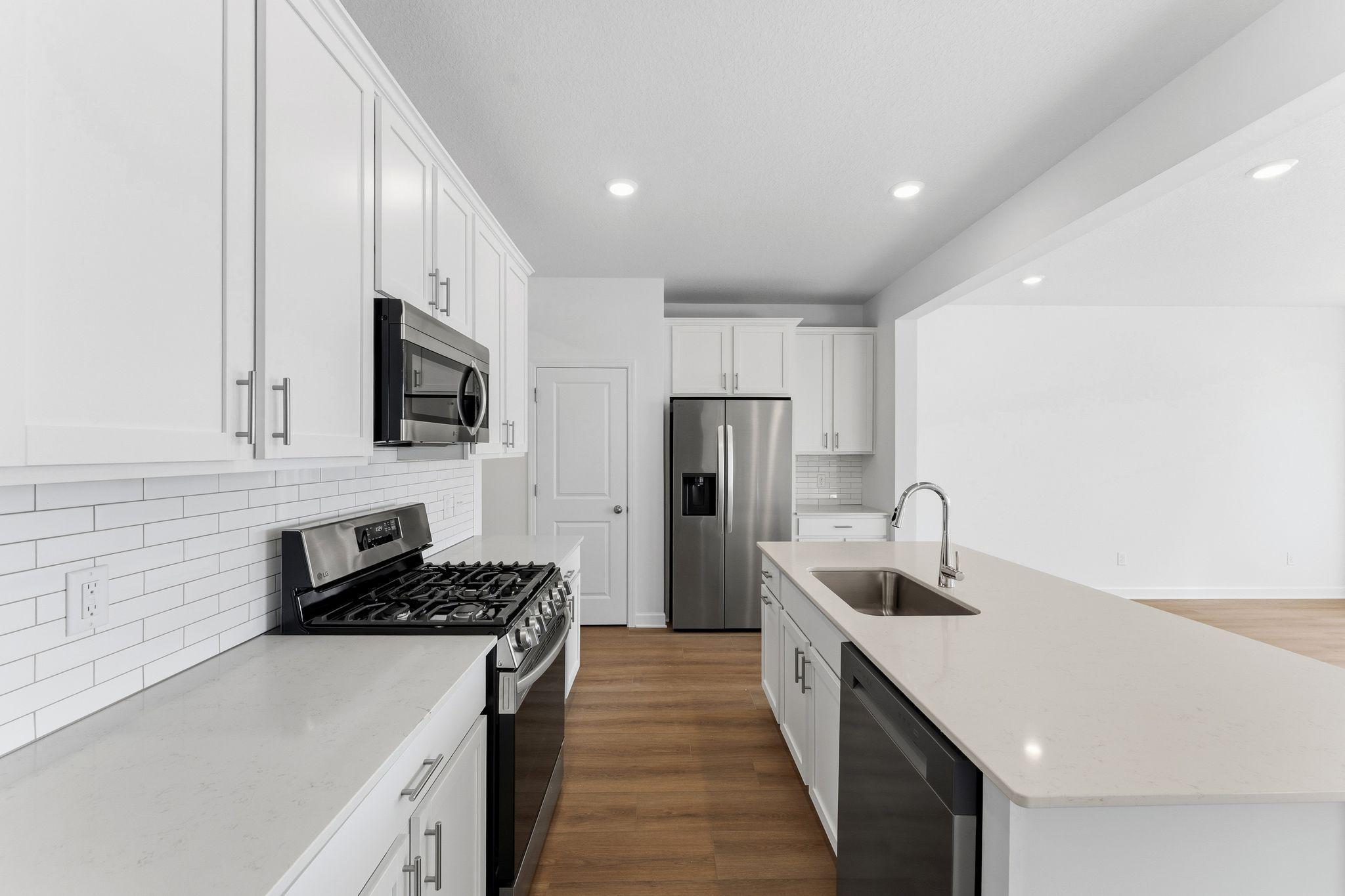 22375 Isla Way Rogers, MN 55374 - Photo 2 of 20