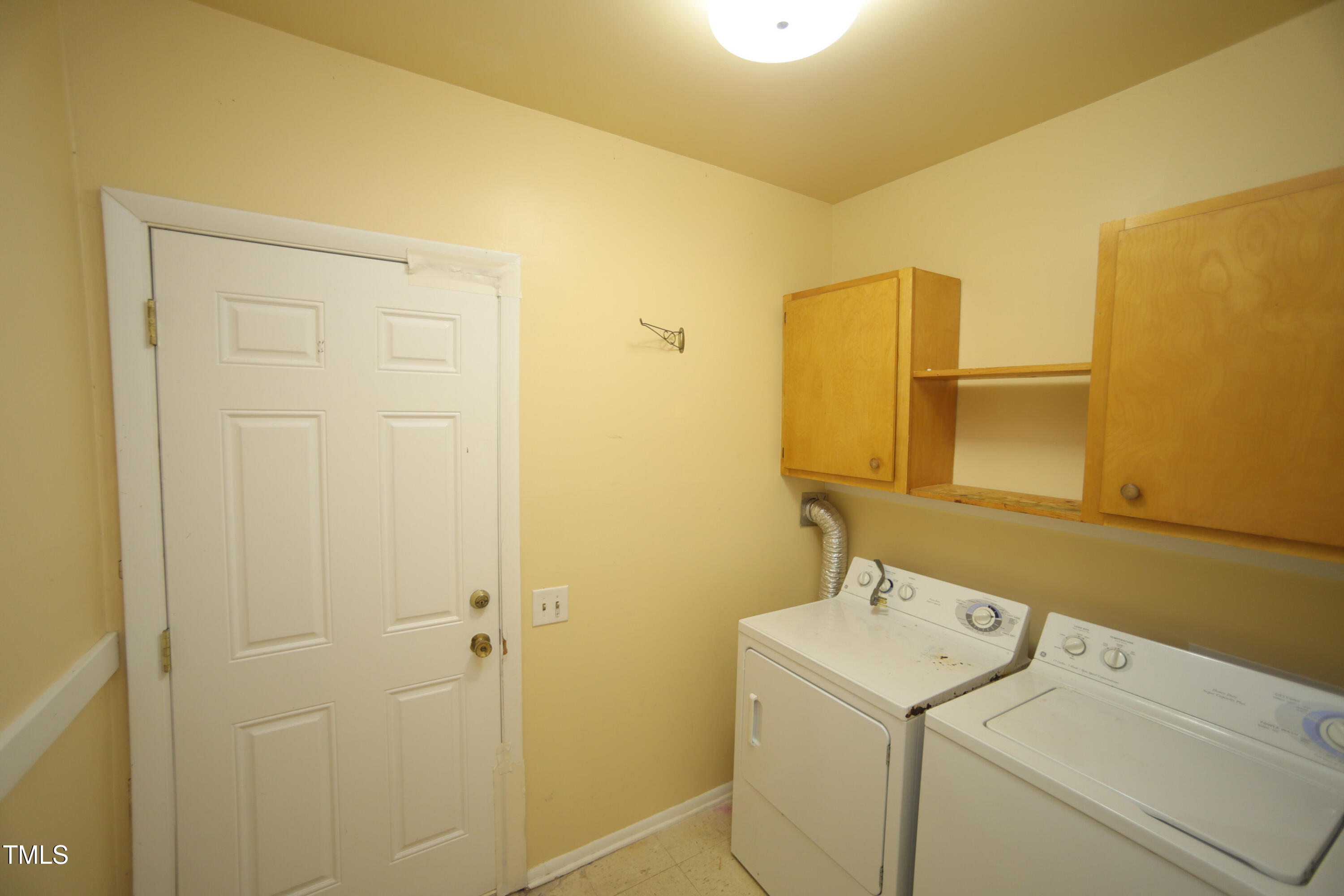 5617 Rangeley Drive Raleigh, NC 27609 - Photo 13 of 18 5617 Rangeley DrG