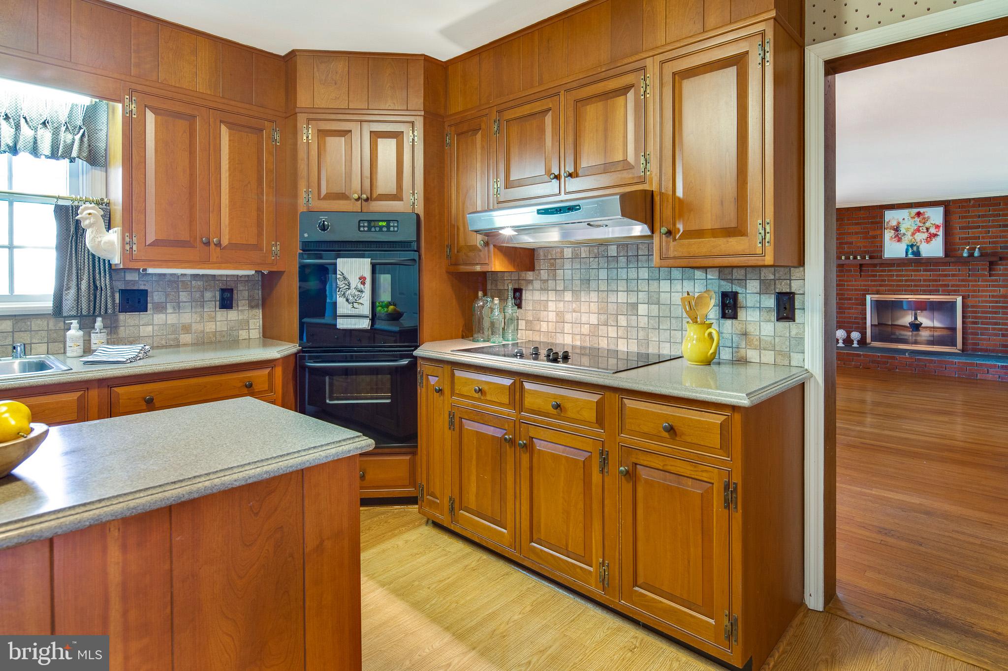 711 Burnley Road Wilmington, DE 19803 - Photo 12 of 31 Kitchen Flows to Family Room