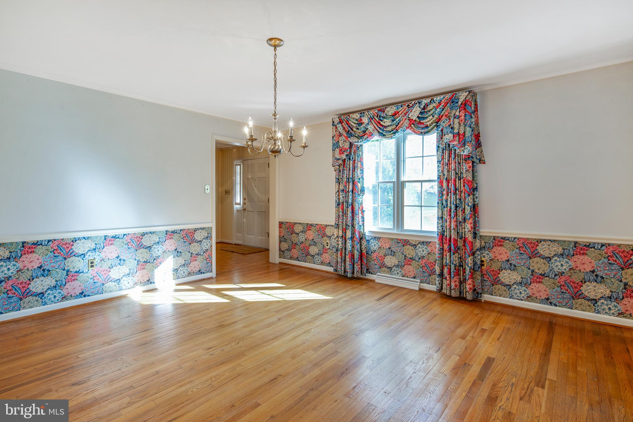 711 Burnley Road Wilmington, DE 19803 - Photo 18 of 31 Fabulous Dining Room