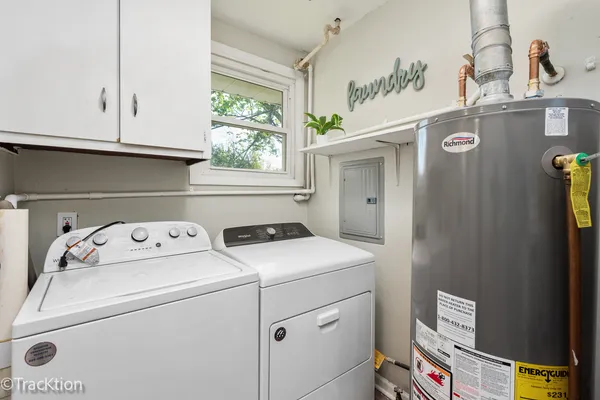 $2,600 | 146 Mohawk Drive, Carol Stream, IL 60188