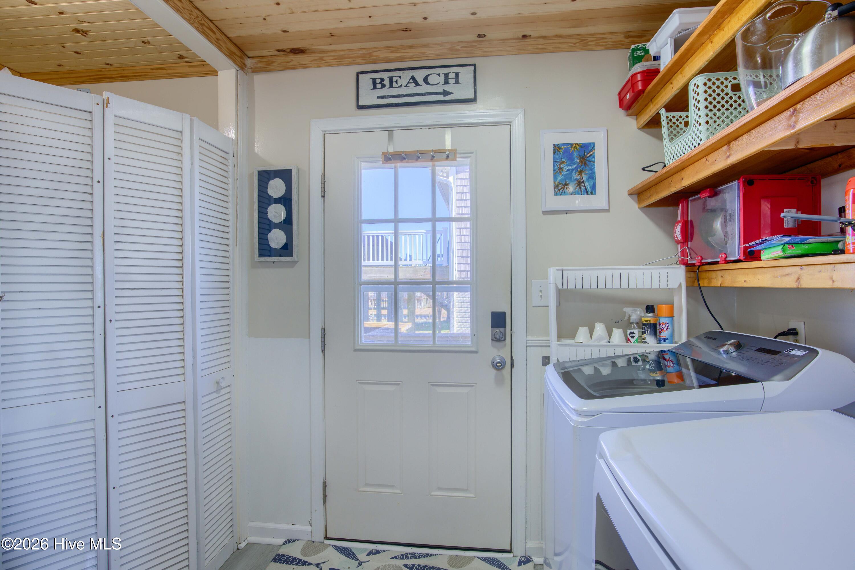 1601 New River Inlet Road North Topsail Beach, NC 28460 - Photo 24 of 96 1601 NRIR - Interior 2 - Edited_5