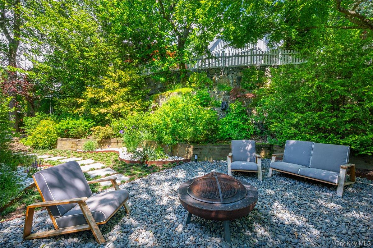 80 Maple Avenue Rye, NY 10580 - Photo 30 of 37 The Lower Yard