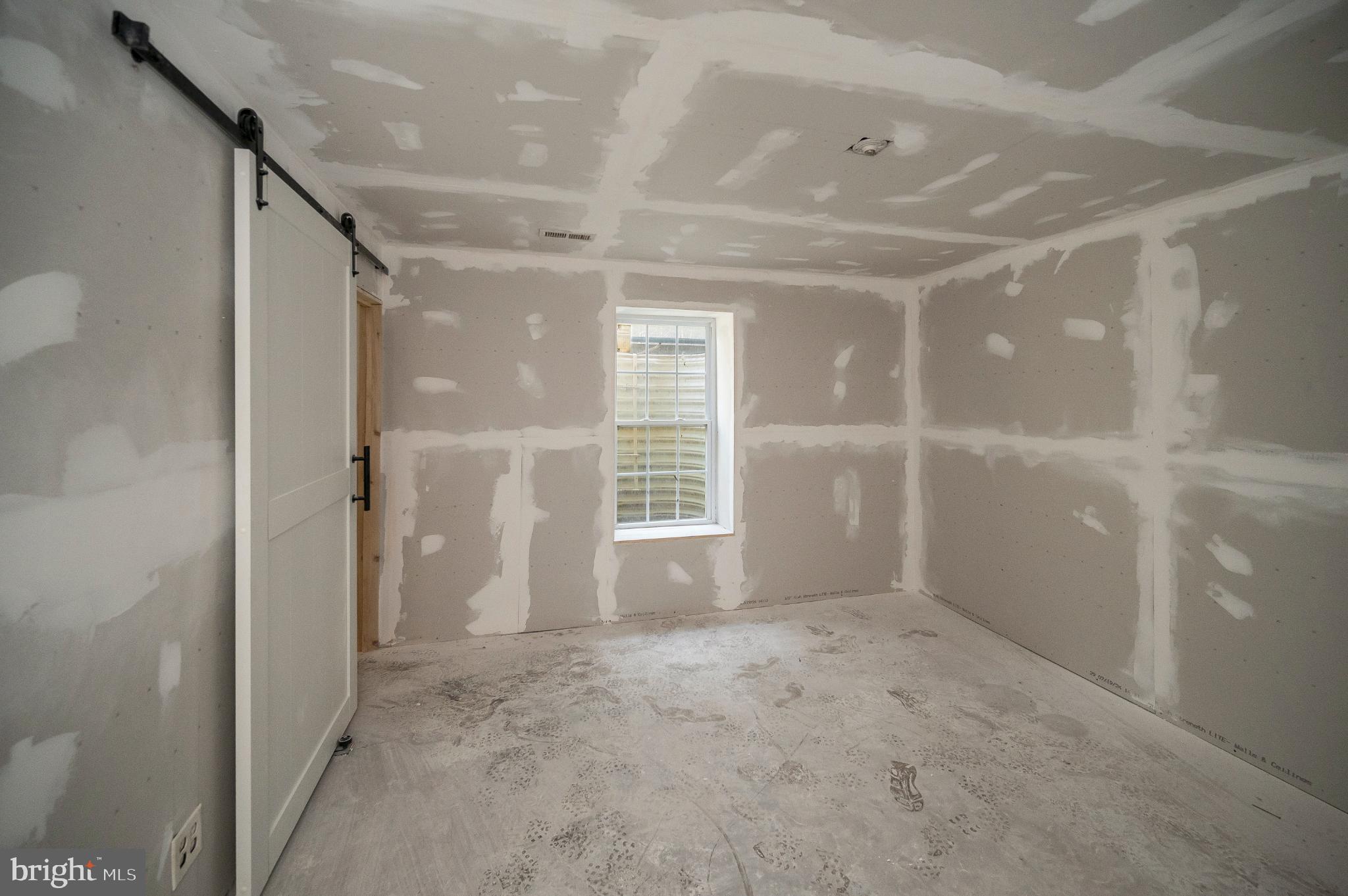 11532 Taylor Ridge Way Spotsylvania, VA 22551 - Photo 38 of 56 Spacious room awaiting your personal touch.