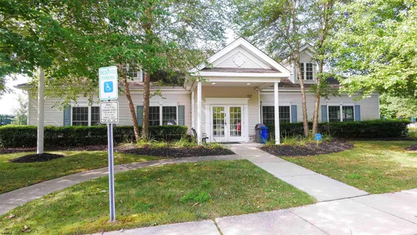 a view of a tennis court