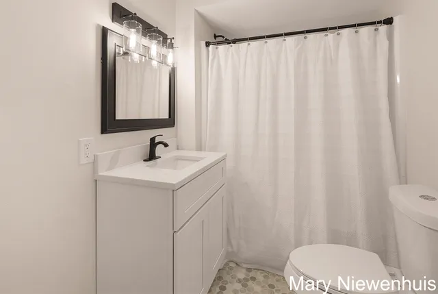 $582,900 | 10652 Nugent Avenue Northeast, Rockford, MI 49341