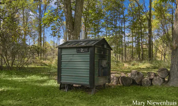 $547,000 | 10652 Nugent Avenue Northeast, Rockford, MI 49341