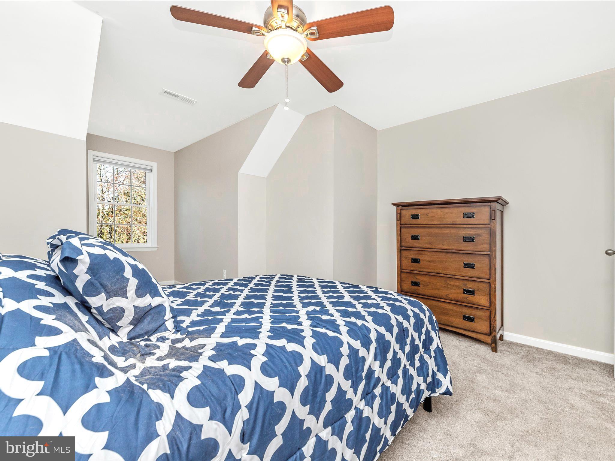 15121 Sugarland Road Poolesville, MD 20837 - Photo 26 of 61 Bedroom 3