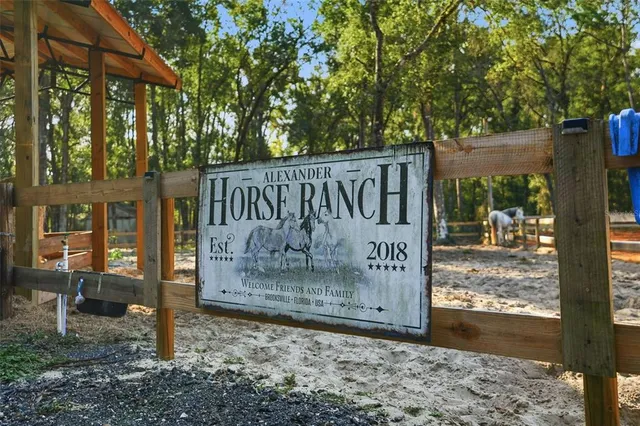 $899,000 | 16000 Sam C Road, Brooksville, FL 34613