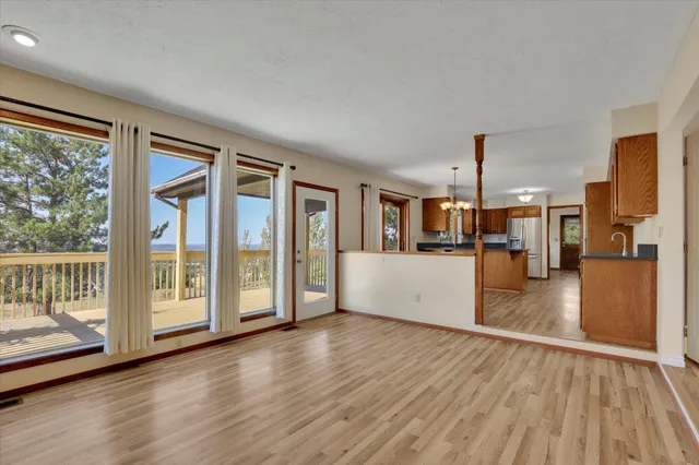 $1,095,000 | 6725 South Prairie View Lane, Spokane, WA 99223