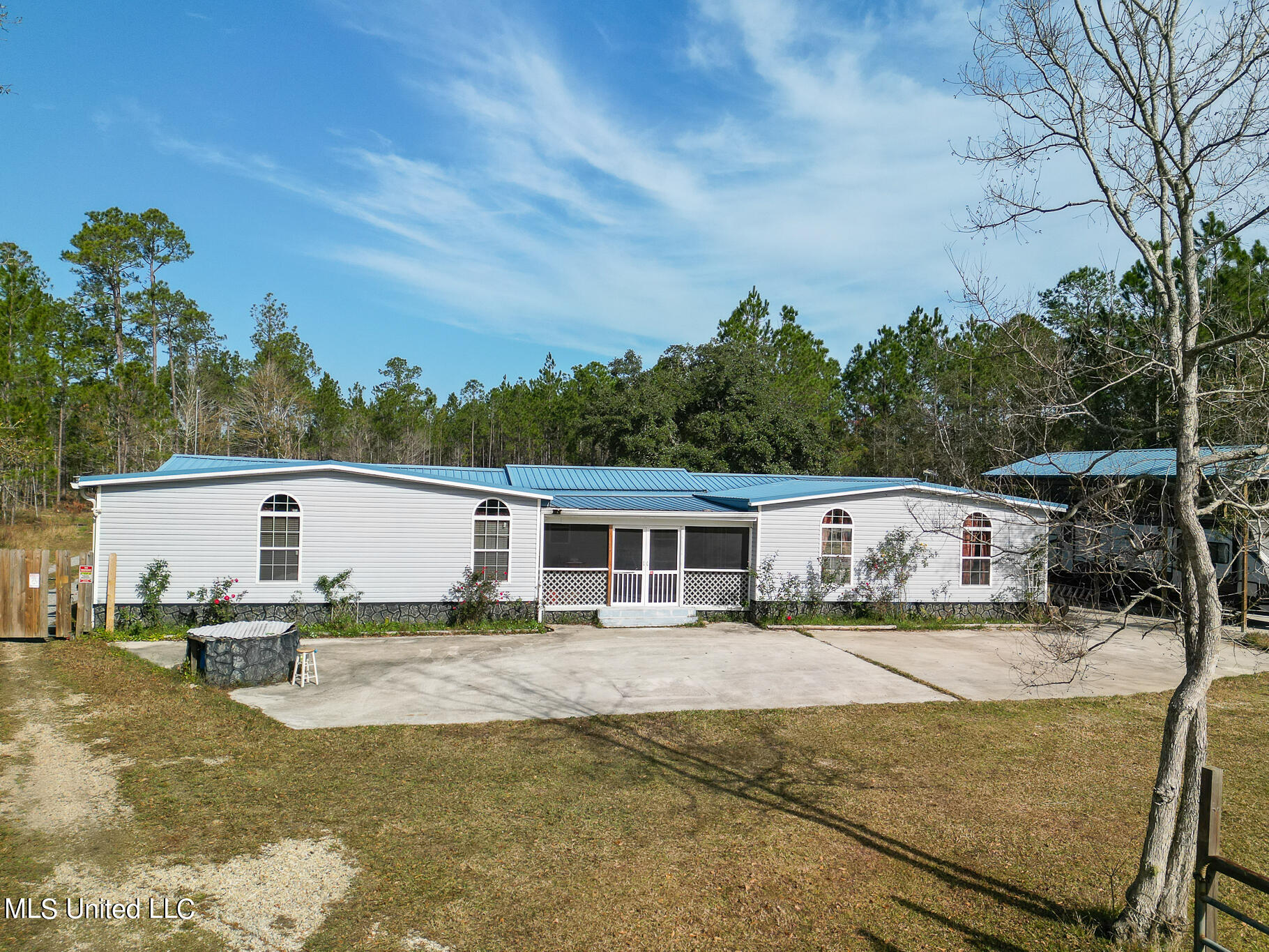 10020 Old Road Bay St. Louis, MS 39520 - Photo 2 of 29 10020 Lower Bay Road-49001-2