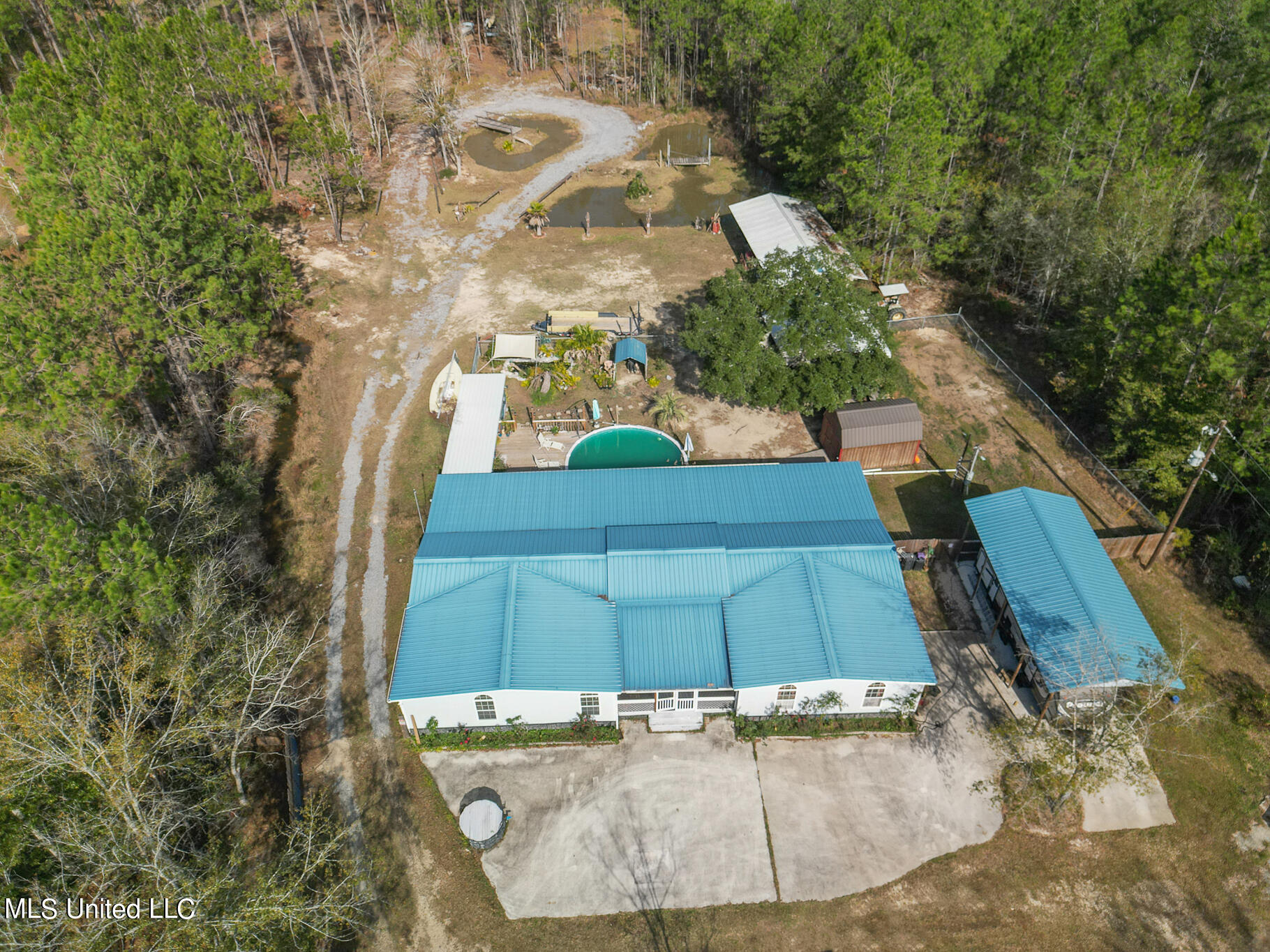 10020 Old Road Bay St. Louis, MS 39520 - Photo 3 of 29 10020 Lower Bay Road-49002-2